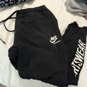 Nike Mens Sweats